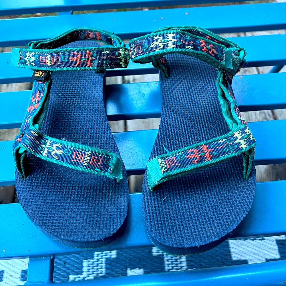 Lizard Aztec Print Tevas